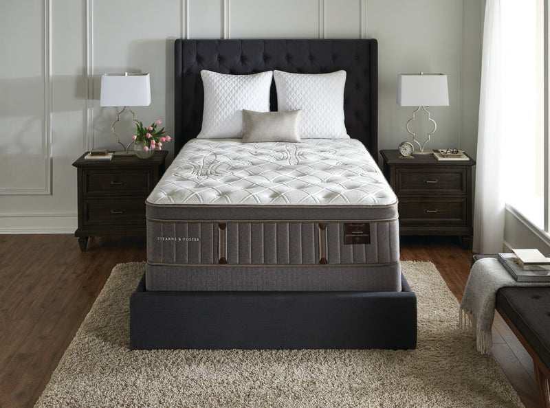 Stearns & Foster Wynford Plush Euro-Top King Mattress Set