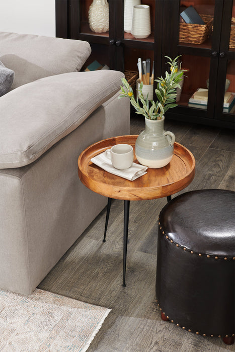 Nashik 20\" Round Accent Table - Brown