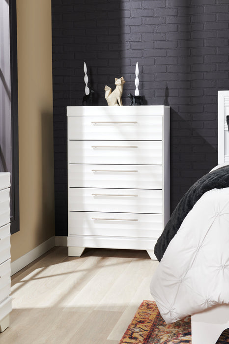 Olivia Bedroom Chest of Drawers, 5-Drawer, 31\"W x 47.9\"H, Made in Canada - White