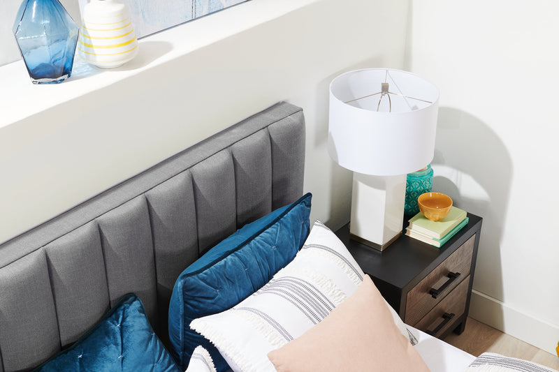 Kort & Co. Rain Upholstered Platform Bed in Grey Fabric, Tufted - King Size