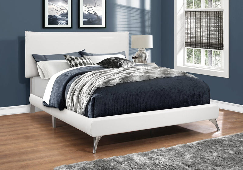 Park Upholstered Bed in White Vegan-Leather Fabric - Queen Size