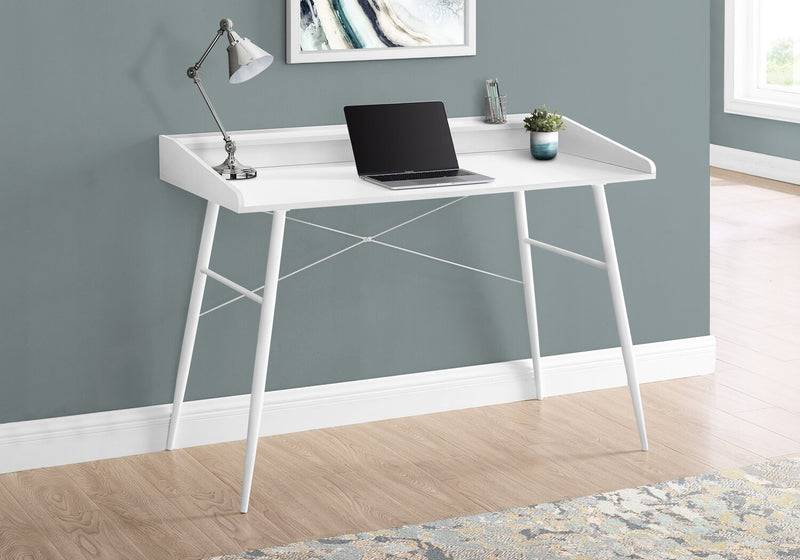 Jeremy 47.25\" Office Desk with Small Hutch - White
