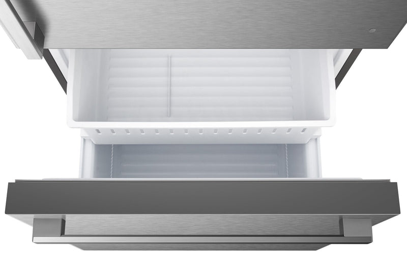 Hisense 31\" 17 Cu. Ft. Bottom-Mount Refrigerator - Titanium - RB17A2CSE