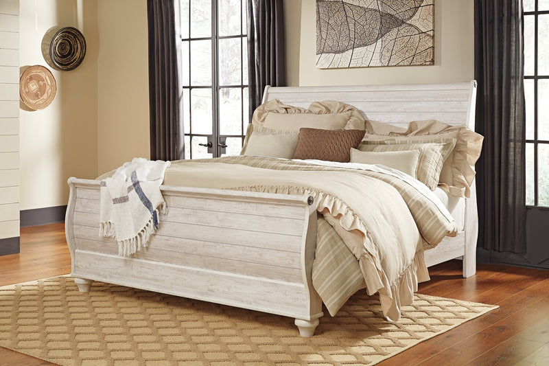 Willowton 6pc Bedroom Set with Sleigh Bed, Dresser, Mirror & Nightstand, Whitewash - King Size