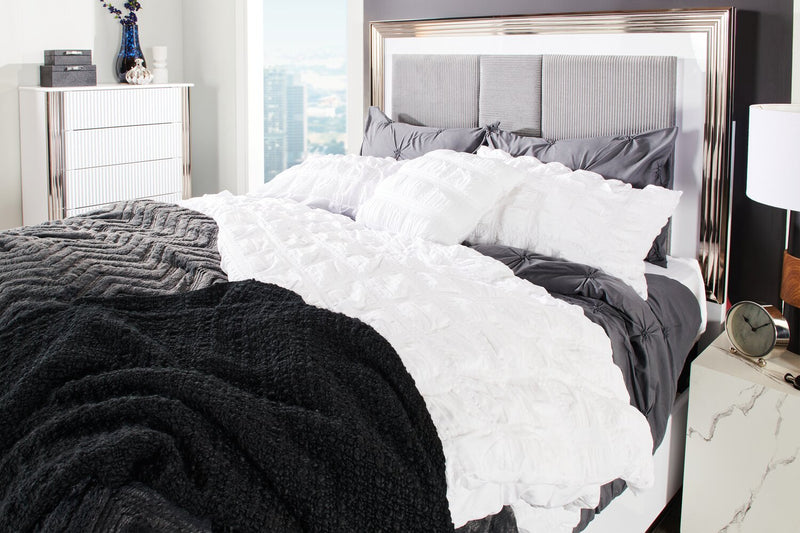 Elanna 4-Piece King Comforter Set - White