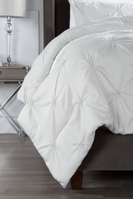 Brianna Light Grey 3-Piece Full/Queen Comforter Set