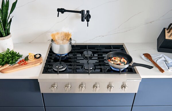 Bosch 800 Series 36\" 6-Burner Gas Rangetop - RGM8658UC